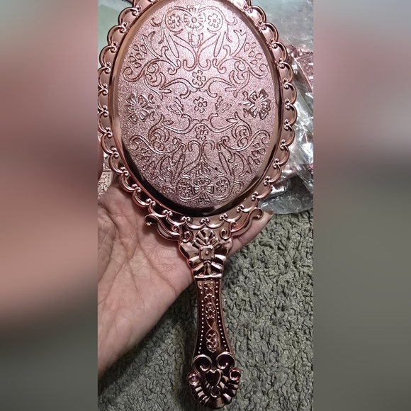 Elegant Pink Handheld Mirror 9 Pieces - Picture 3 of 5